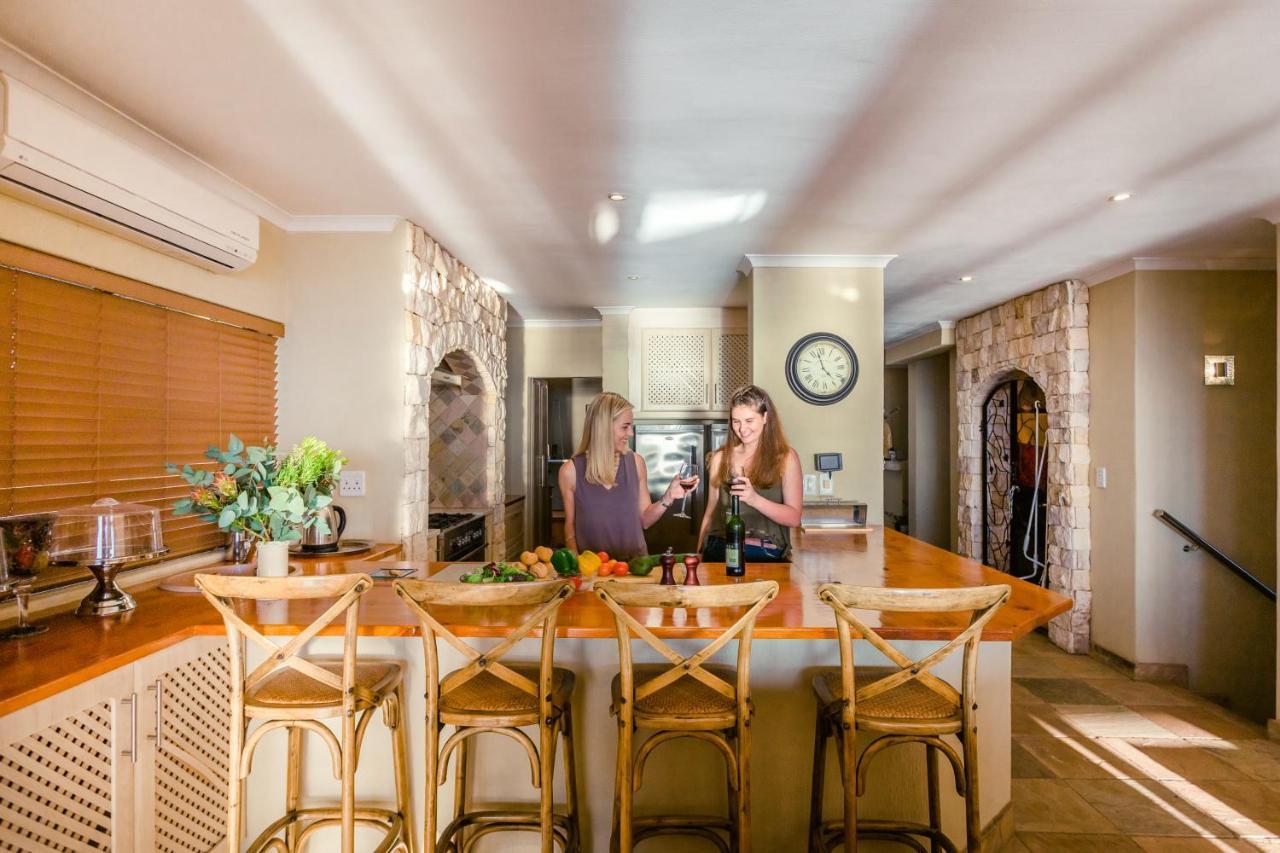 Apartamento Whale Waters Self Catering Gansbaai De Kelders Exterior foto