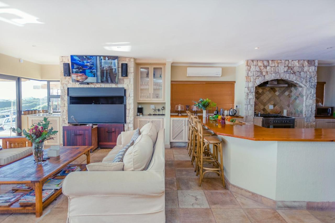 Apartamento Whale Waters Self Catering Gansbaai De Kelders Exterior foto