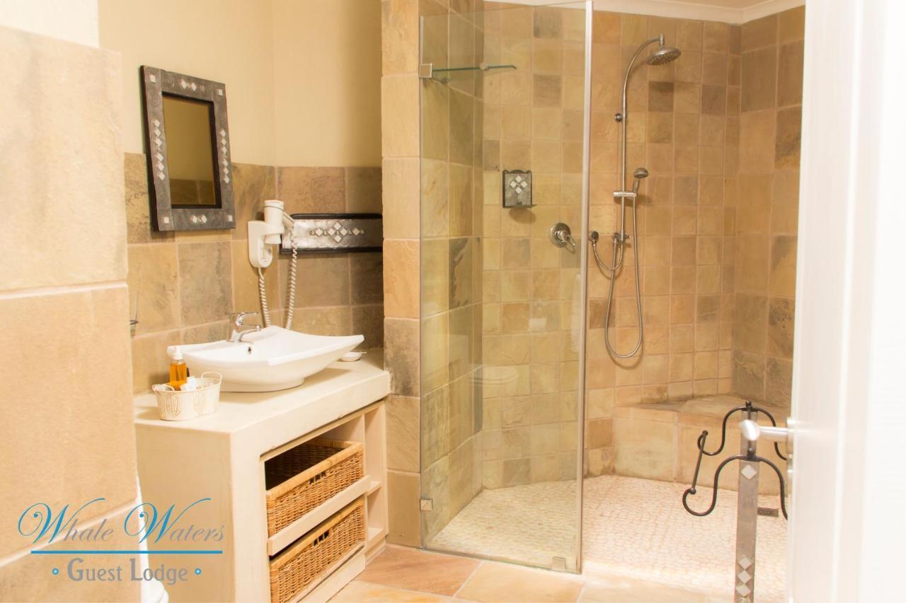 Apartamento Whale Waters Self Catering Gansbaai De Kelders Exterior foto