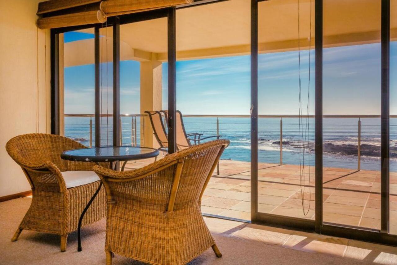 Apartamento Whale Waters Self Catering Gansbaai De Kelders Exterior foto